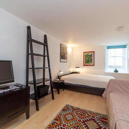 Charming 1 Bedroom Apartment In Old School House London Exterior photo