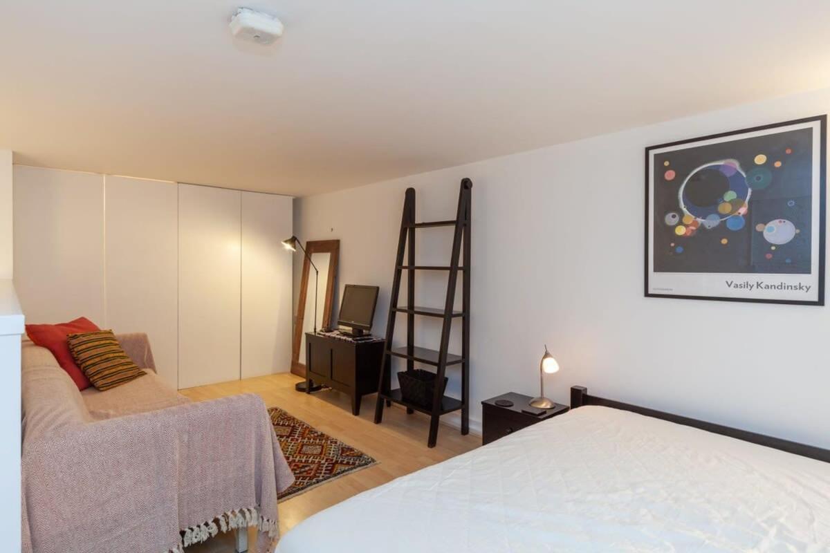 Charming 1 Bedroom Apartment In Old School House London Exterior photo