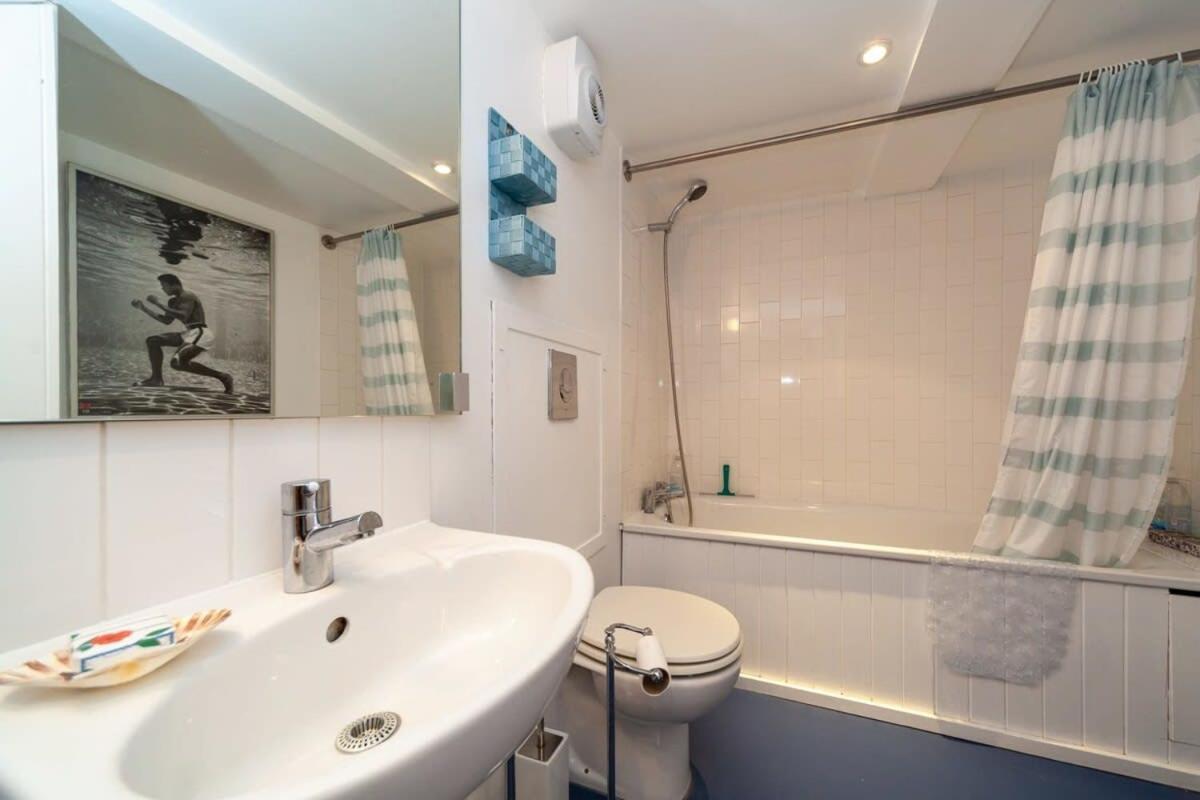 Charming 1 Bedroom Apartment In Old School House London Exterior photo