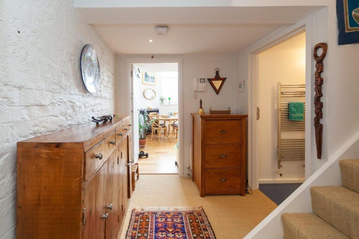 Charming 1 Bedroom Apartment In Old School House London Exterior photo