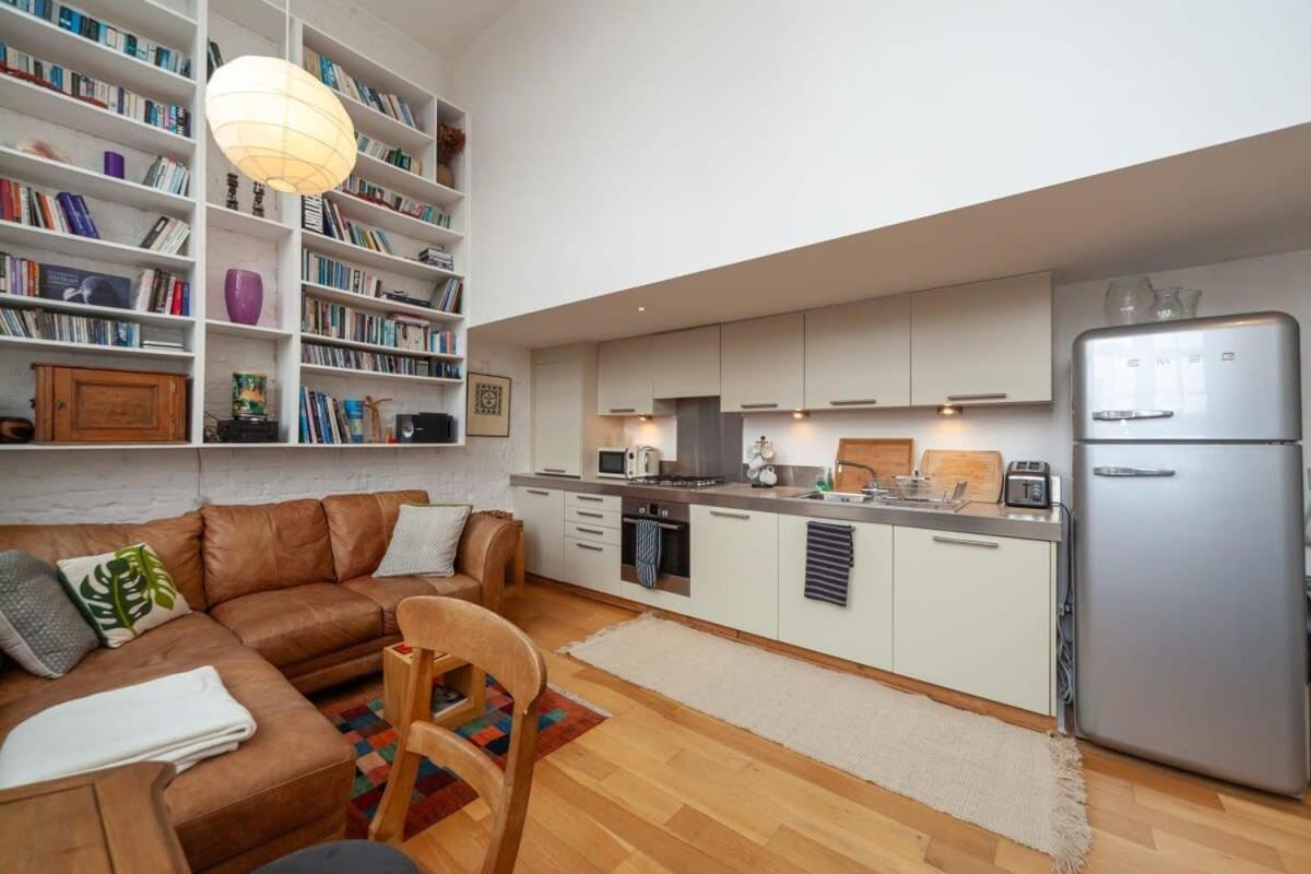 Charming 1 Bedroom Apartment In Old School House London Exterior photo