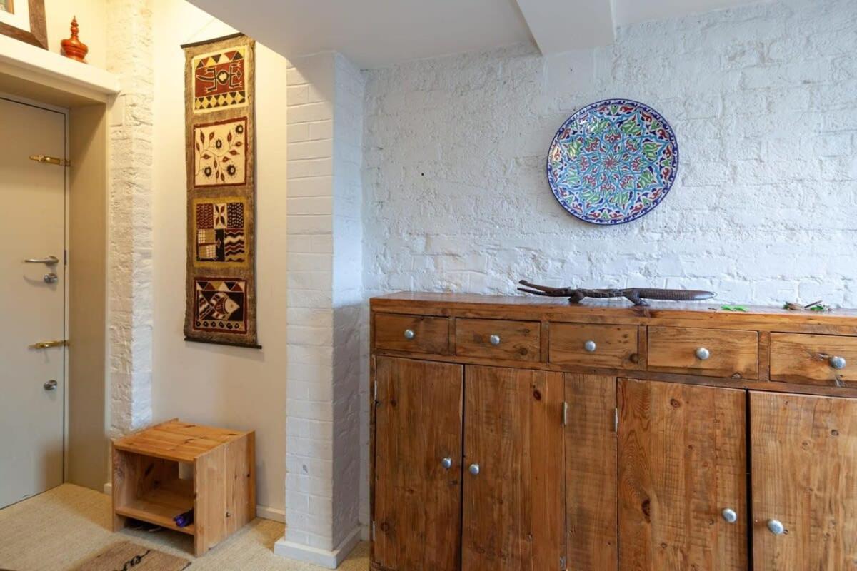 Charming 1 Bedroom Apartment In Old School House London Exterior photo